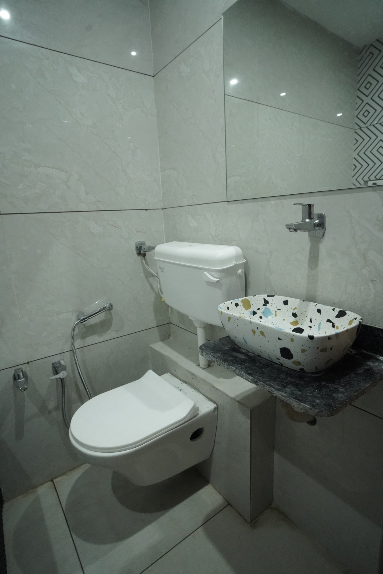 Suit Room With Bathtub
